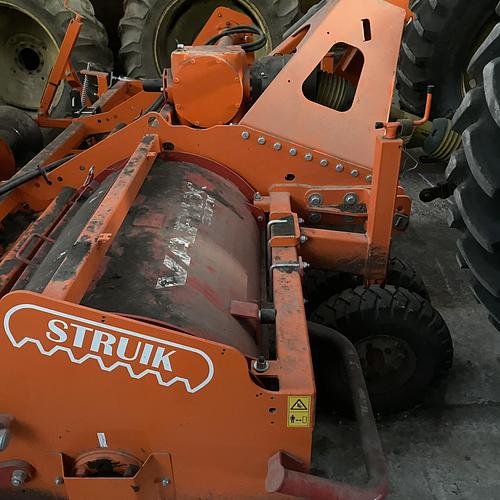 Square used struik varix 3000 power carrot bedder power hiller